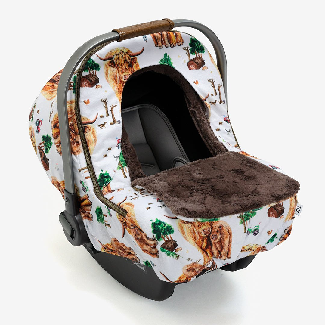 Winter GlizCover™ - Highland Cattle Farm - Gliz Design