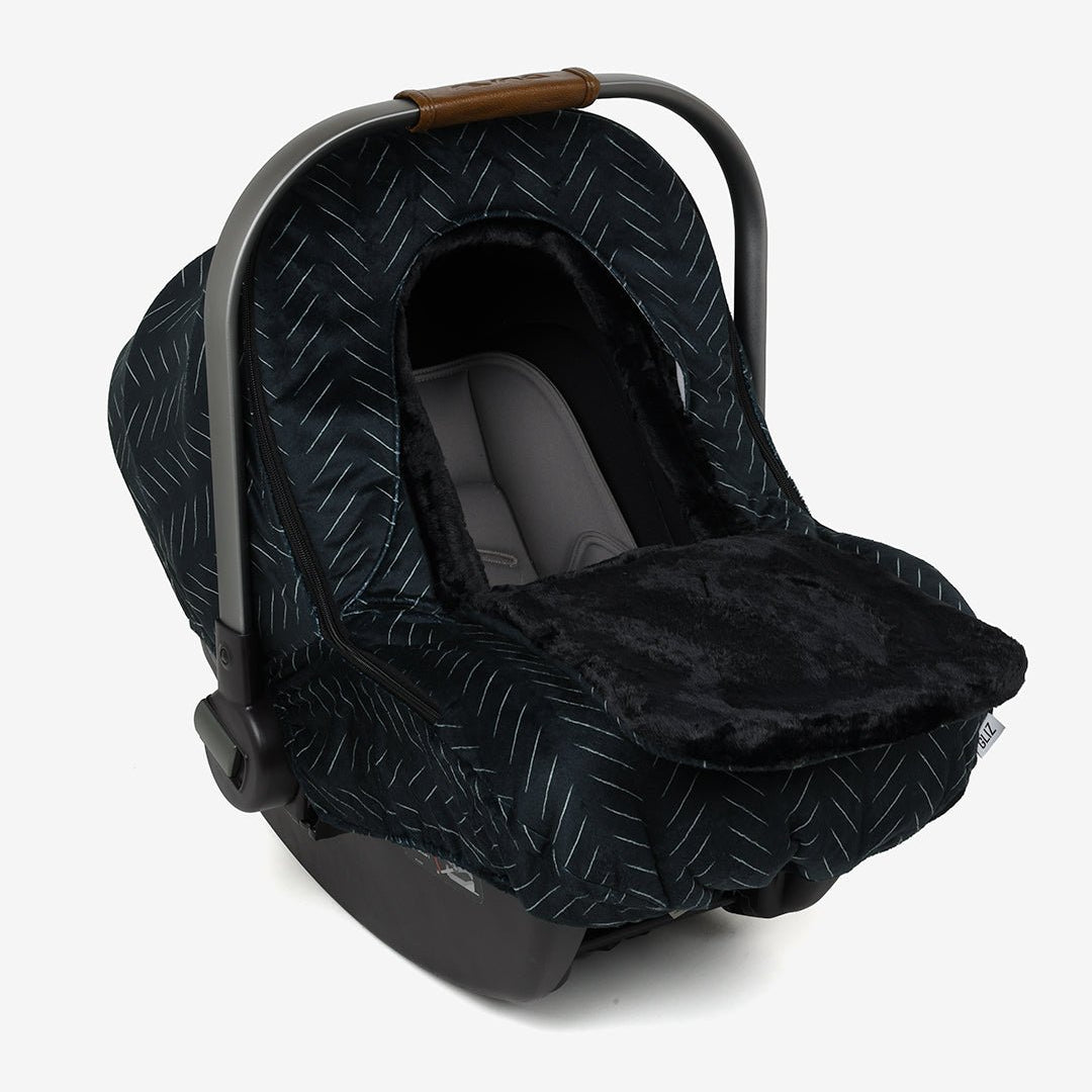 Winter GlizCover™ - Skinny Tribal Chevron - Gliz Design