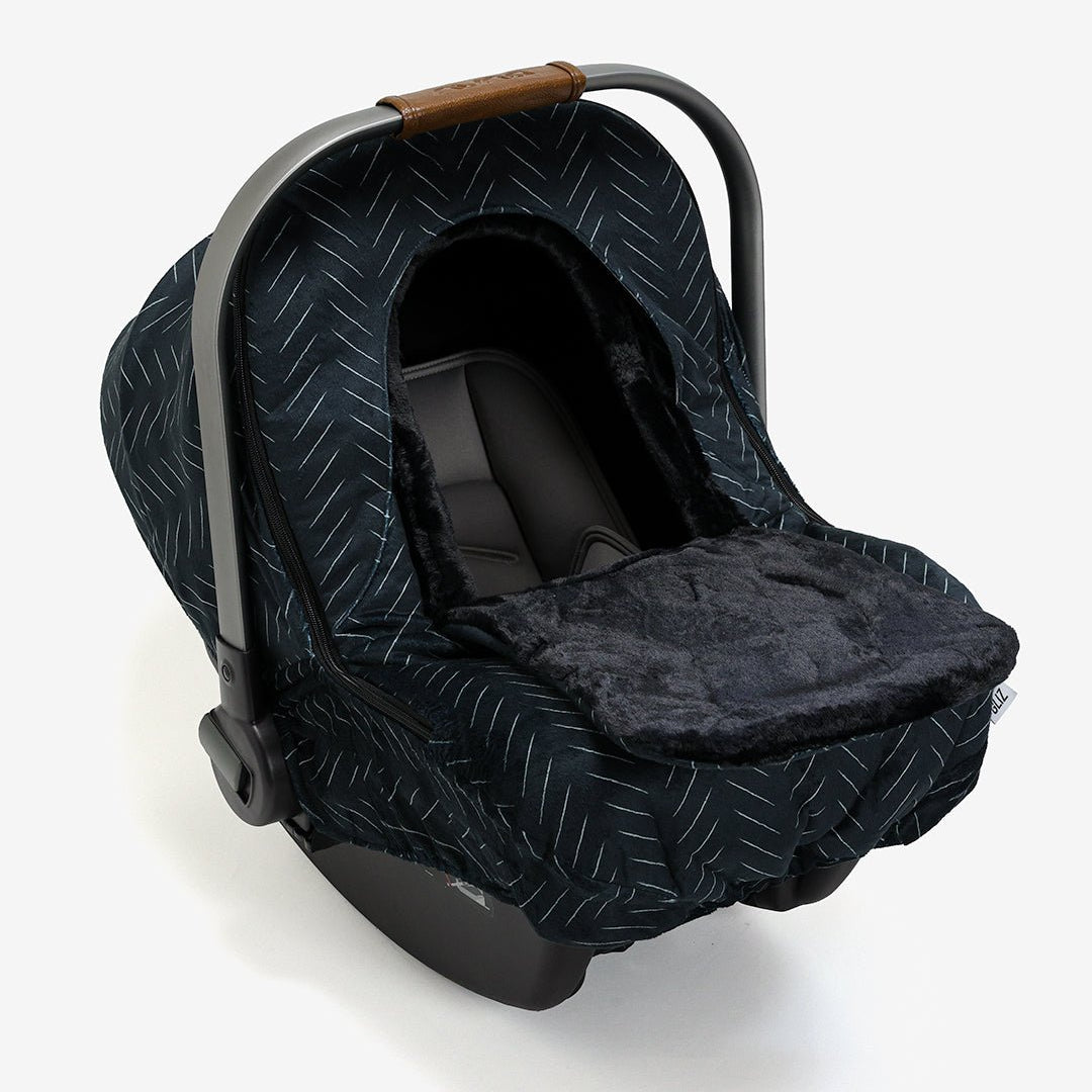 Winter GlizCover™ - Skinny Tribal Chevron - Gliz Design