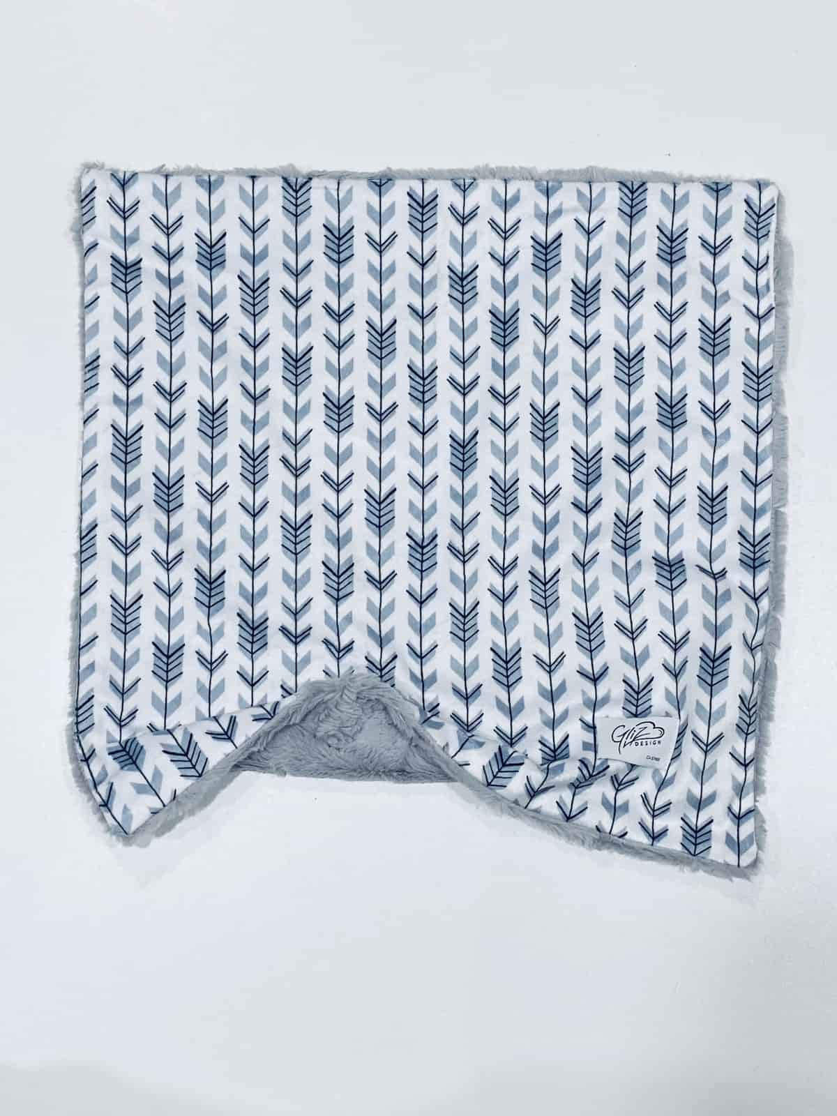 Snuggle Taggie - Arrow Lines - Gliz Design