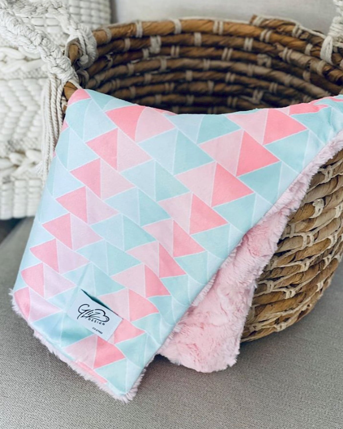 Snuggle Taggie - Gliz Design