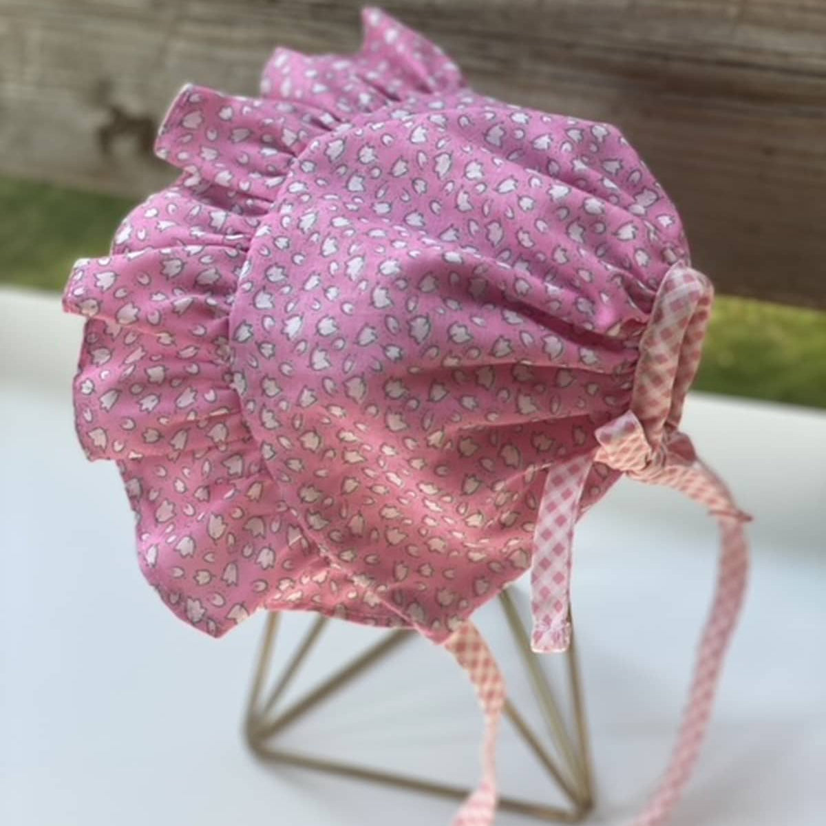 Gliz Design : Baby Bonnet : Ruffles - Rouge & Mini Florals